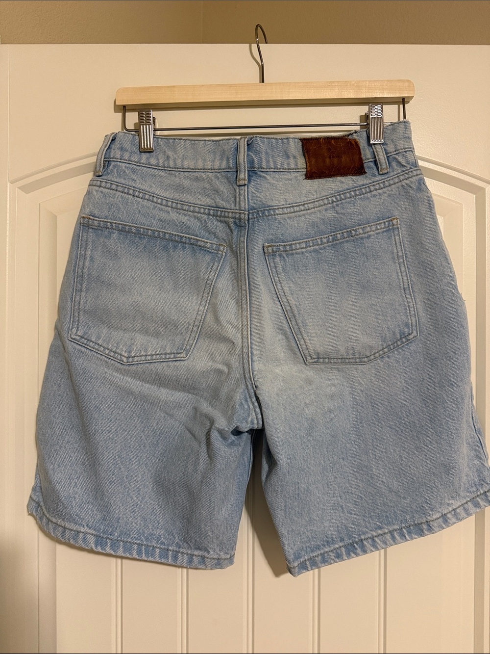 12 Storeez Women's Light Blue Denim Jean Shorts - Picture 3 of 4